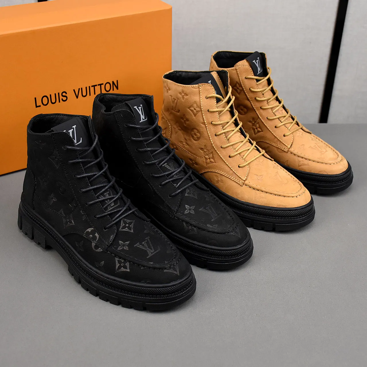 PP leather 240 gross 260👟👟👟LOUIS VUITTON LV donkey brand new thick-soled lace-up big-toe shoes men's casual shoes high-top short boots. These boots are made of waterproof nubuck to create a lightweight and comfortable shoe body. The trendy attitude of being both strong and soft makes it an everyday choice. ✔Upper: imported nubuck leather ✔Lining: sheepskin or wool ✔Outsole: molded outsole Size: 38-44